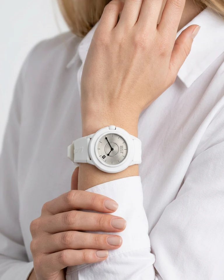 La Montre White - Image 3