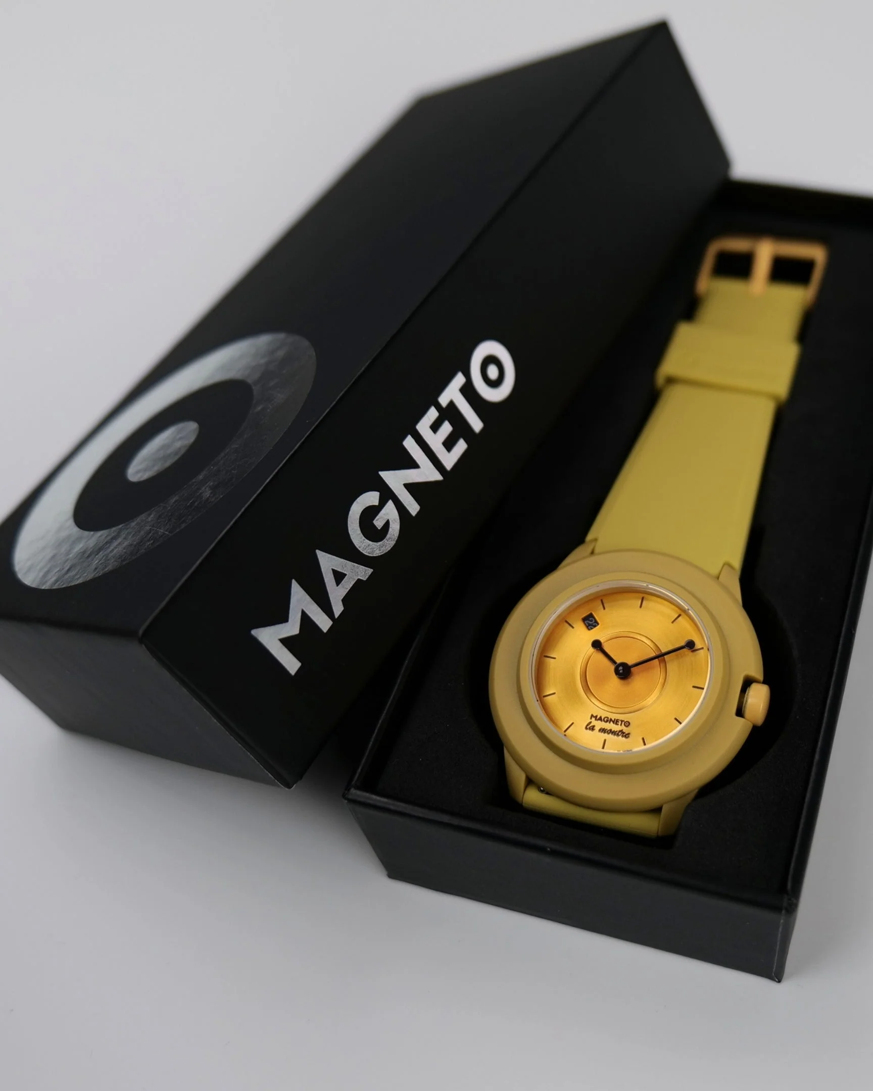 La Montre Yellow - Image 10
