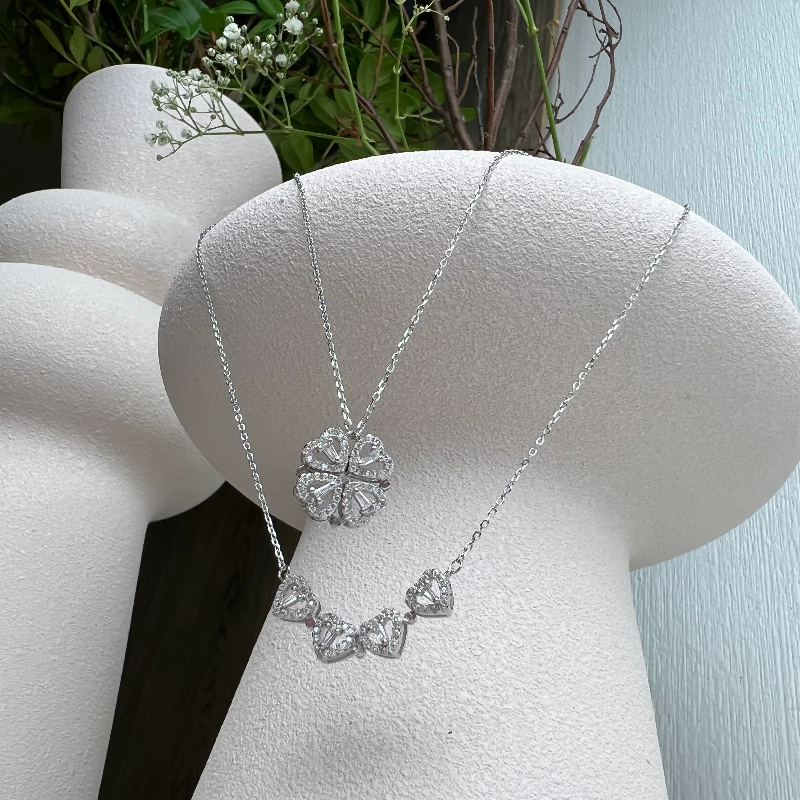 Necklace with clover & heart pendant - Image 5
