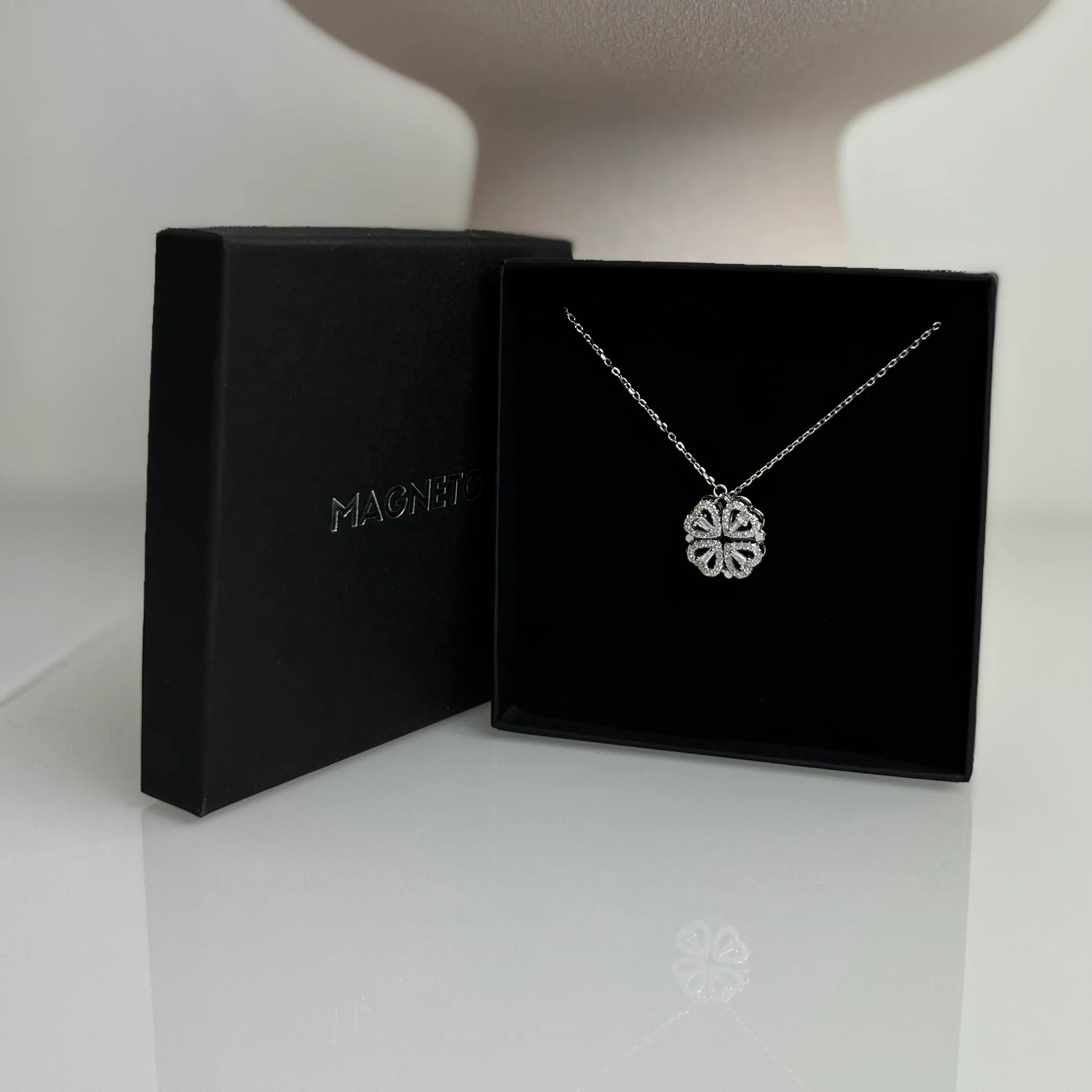 Necklace with clover & heart pendant - Image 7